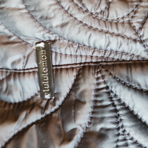 Lululemon | Rare Reversible Quilted Puffer Vest - Picture 12 of 17